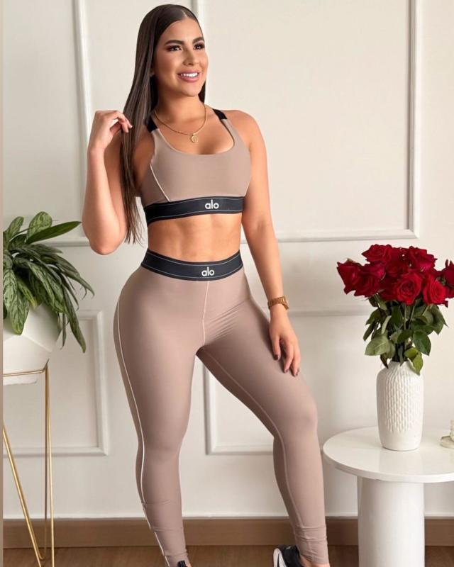 ALO 2 Piece light brown Gym Set